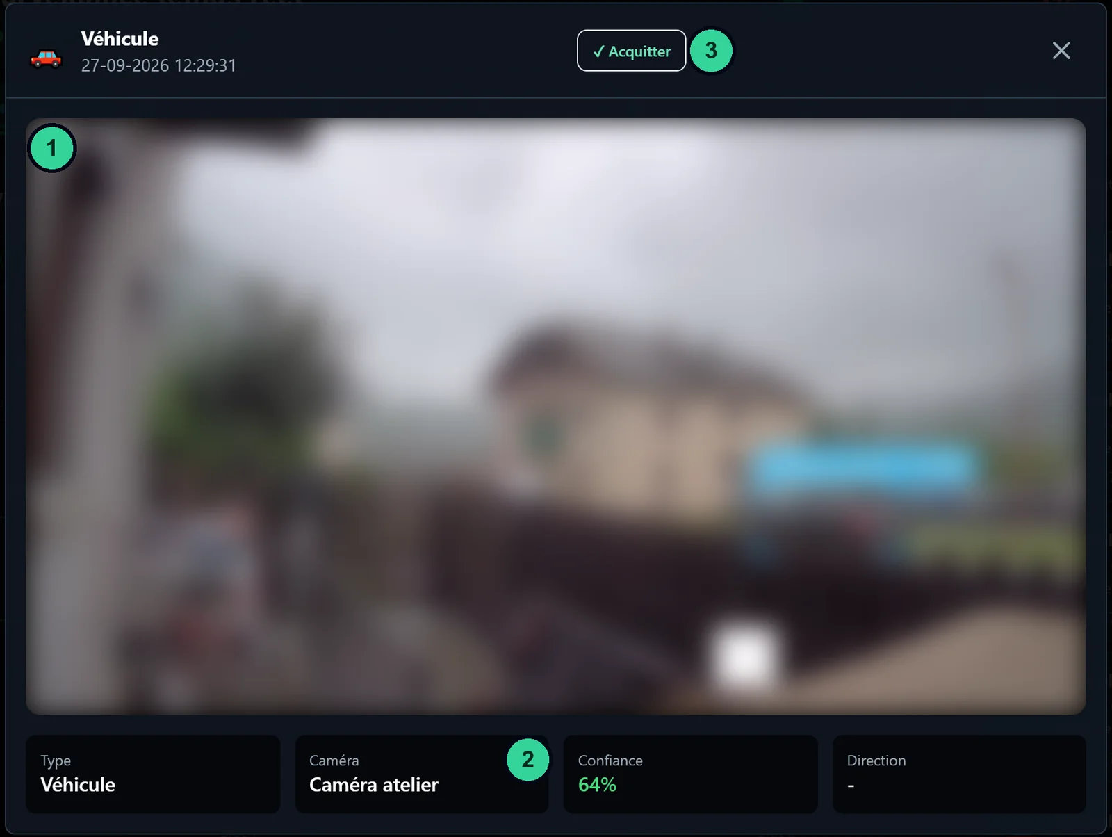 Capture de la box IA-N : fenêtre de détail d'une alerte avec photo floutée, informations et bouton Acquitter